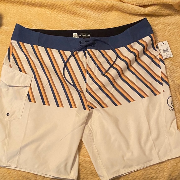 NWT Volcom Men's Diagonal Stripe Board Shorts - Blue and Tan - Picture 1 of 8
